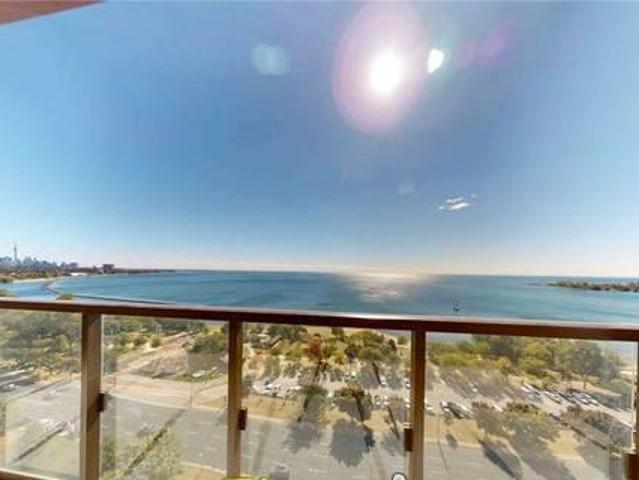 1926 Lake Shore Boulevard West 1910 Toronto ON M6S 1A1 3 Bedroom Condo for 4500 month