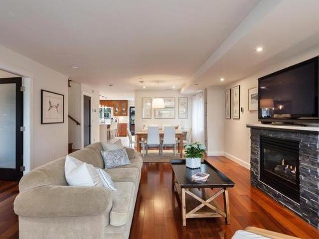 1927 7Th Avenue E, Vancouver, BC, V5N 1S3 duplex for sale | Listing ID R2983 | Royal LePage
