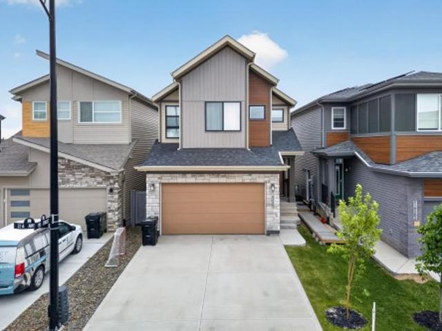 1928 A Avenue, Edmonton, AB, T6M 1P8 house for sale | Listing ID E4493 | Royal LePage