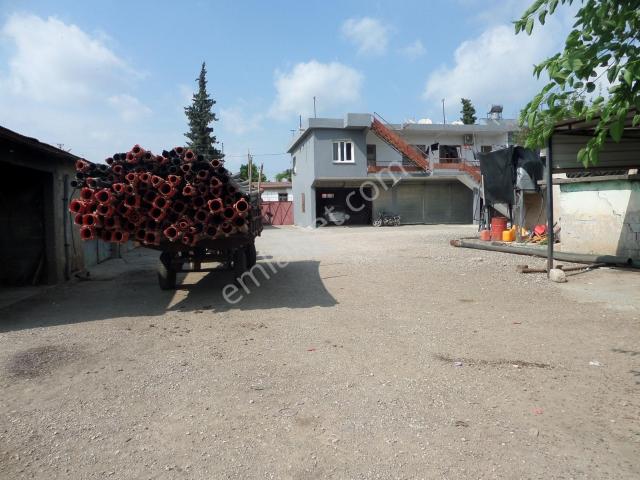 1920 M2 Arsa İçinde Çevre Duvarı Çekili 3 Daireli