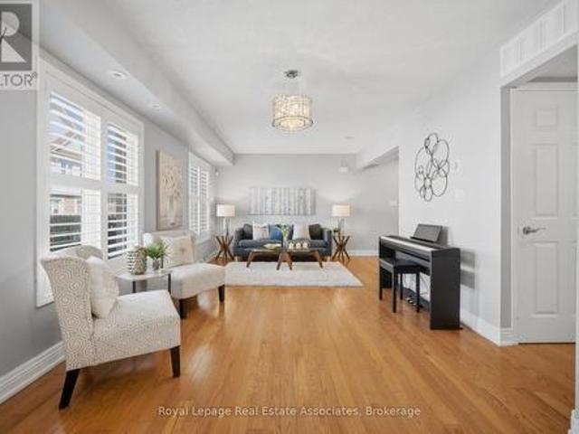 192 Louisbourg Way, Markham, ON, L6E 0C2 townhouse for sale | Listing ID N13449 | Royal LePage