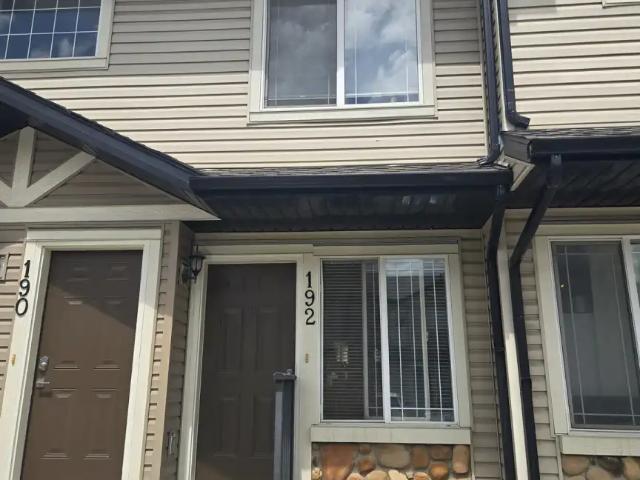 192 Saddlebrook Point NE
