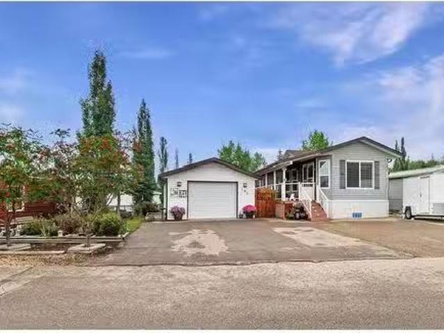 192A Beach Drive, Rural Ponoka County, AB, T0C 2J0 condo for.