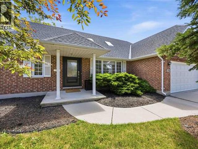 1936 Avenue Road, Sarnia, ON, N0N 1C0 house for sale | Listing ID 26019 | Royal LePage