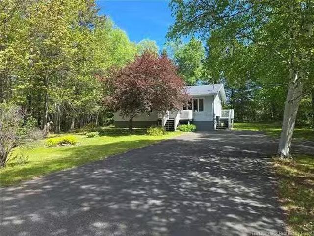 1930 Palmer, Bathurst, NB, E2A 4X7 house for sale Listing I.