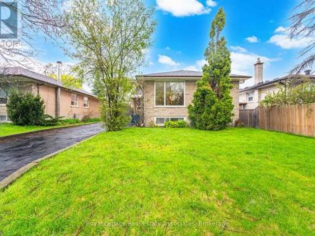 193 Kingsview Boulevard, Toronto, ON, M9R 1V7 house for sale | Listing ID W13212 | Royal LePage