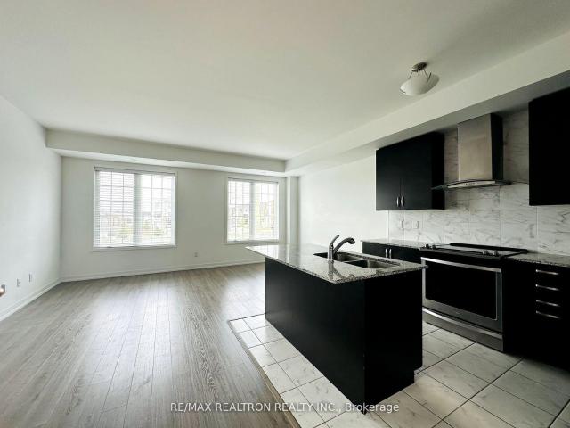 193 Harding Park Street, Newmarket | 3Beds/3Bath, Townhouse, $3,000/mo | Condos. Ca