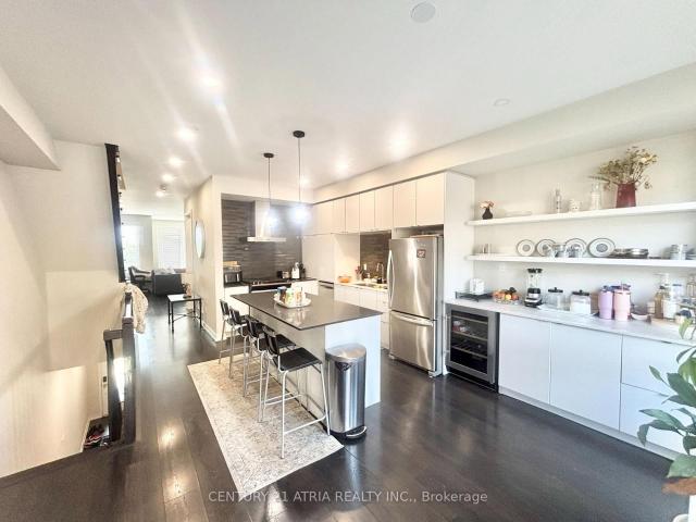 193 Sabina Drive, Oakville | 3+1Beds/3Bath, Townhouse, $3,400/mo | Condos. Ca