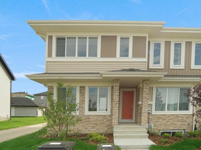 1944 Avenue, Edmonton, AB, T6M 3J3 house for sale | Listing ID E4473 | Royal LePage
