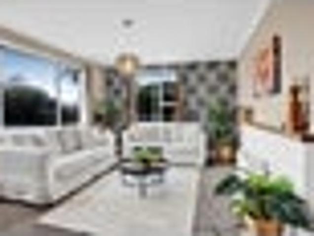 1940s Charm With Space, Potential & Convenience
