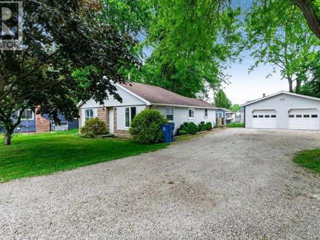 19431 Charing Cross Road, Chatham Kent, ON, N0P 1E0 house for sale | Listing ID 26013 | Royal LePage