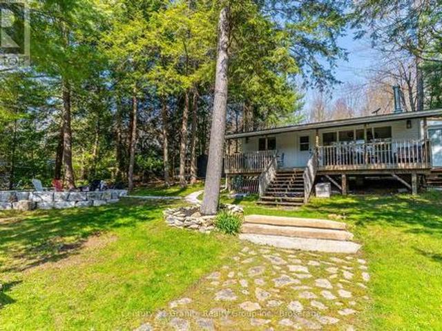 1954 South Beaver Lake Lane, Minden Hills Lutterworth, ON, K0M 2K0 house for sale | Listing ID X12156 | Royal LePage