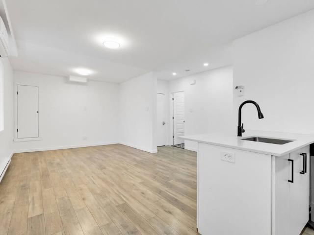 1959 Rue de Bellechasse, Montréal Rosemont, QC H2G