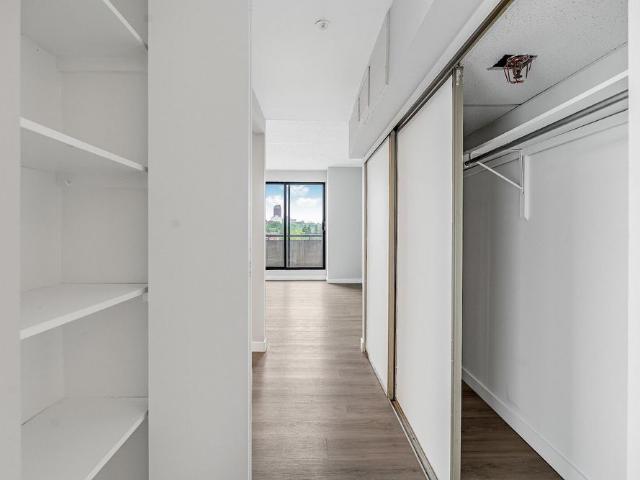 1951 Maisonneuve Boulevard East, Montréal