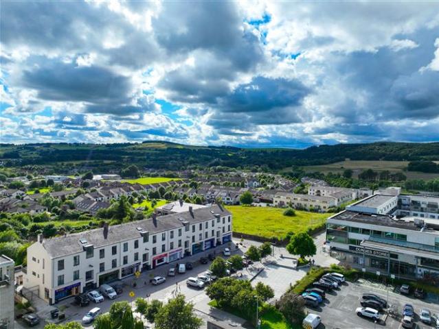 195,000 | Apartment 4, Block B, Newtown Square, Main Street, Blessington, Co. Wicklow BidX1 Ireland Ltd 5012 MyHome. Ie Residential