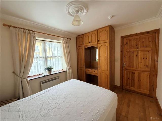195,000 | 1 Lakeside, Chapel Street, Dunmanway, Cork Lehanes & Associates Ltd 4985 MyHome. Ie Residential