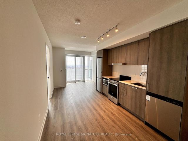 195 Commerce Street, Vaughan | For Rent @ $2,600 | Condos. Ca