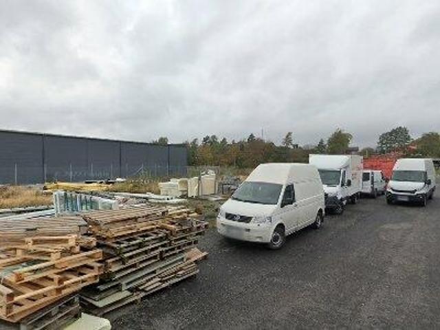 195 m2 lager uthyres i Kungälv