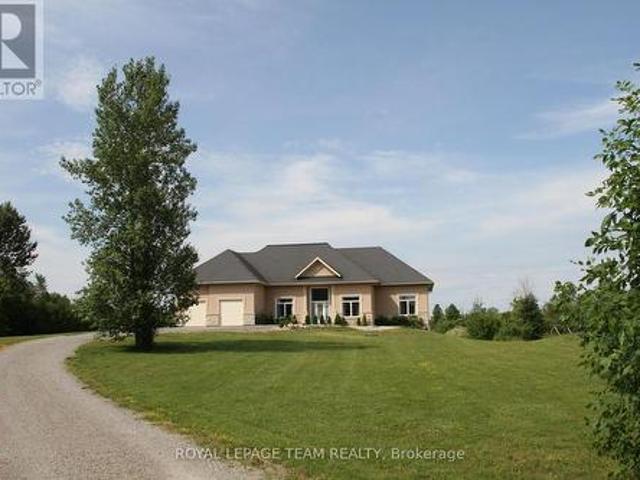 195 Stonewood Drive, Beckwith, ON, K7C 3P2 house for sale | Listing ID X12266 | Royal LePage