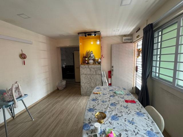 195 Rivervale Drive HDB Apartment For Sale, $550,000, 3 Bed 2 Bath 979 sqft $562.00 psf