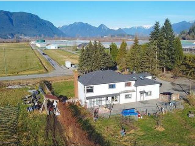 19682 Richardson Road, Pitt Meadows, BC, V3Y 1Z1 house for sale | Listing ID R2977 | Royal LePage