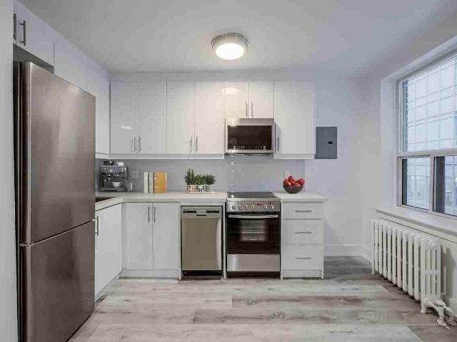 196 Eglinton Avenue East 1 Bedroom Apartment for Rent at 196 Eglinton Ave E, Toronto, ON M4P 1K2 North Toronto