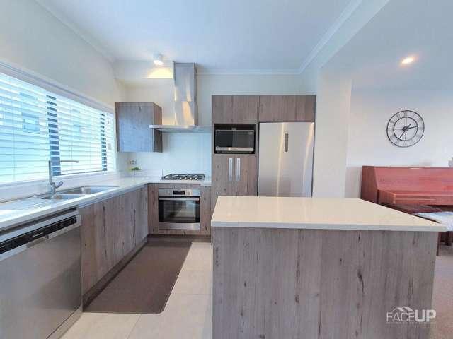 196 Hobsonville Point Road, Hobsonville, Waitakere City