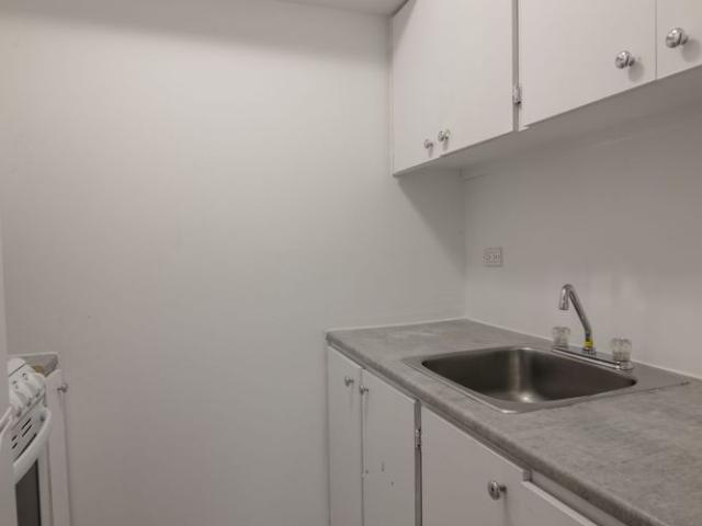 1975 Maisonneuve Blvd West