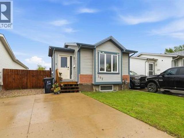 197 Black Bear Crescent, Fort Mcmurray, AB, T9K 2J5 condo for sale | Listing ID A2319 | Royal LePage