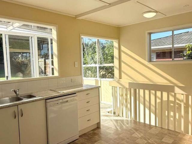 197 Glamorgan Drive, Torbay, North Shore City