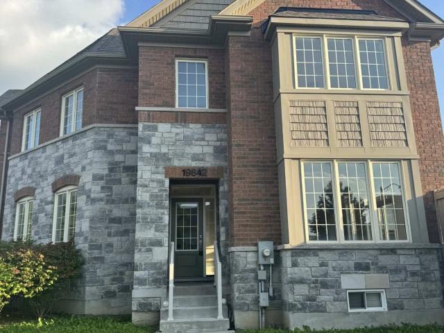 19842 Leslie Street, Queensville | 3Beds/3Bath, Townhouse, $3,200/mo | Condos. Ca