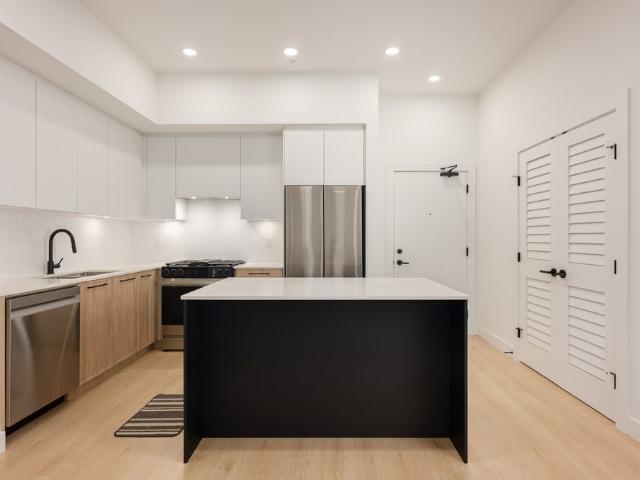 19885 76 Ave 6th Floor, Langley