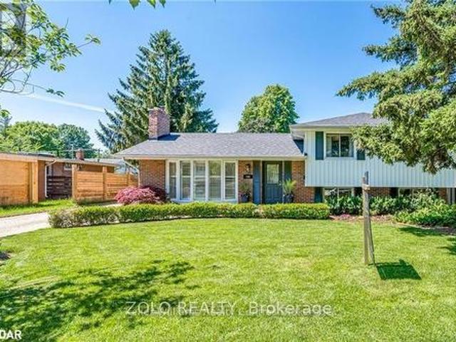 198 White Pines Drive, Burlington, ON, L7L 4E4 house for sale | Listing ID W13132 | Royal LePage