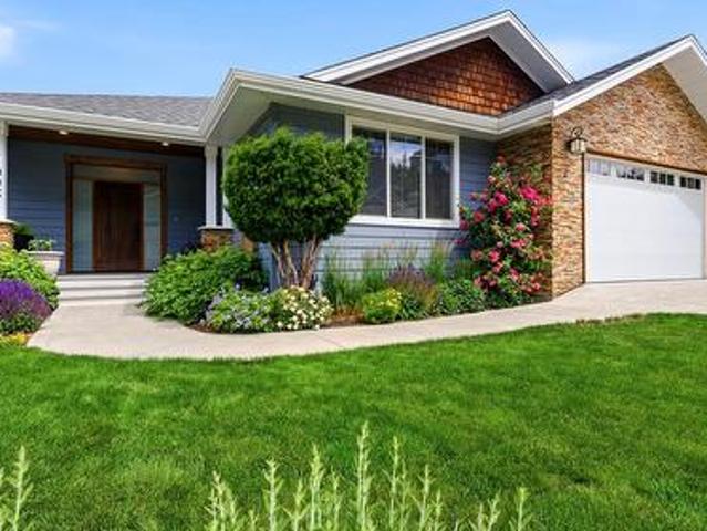 1996 Galore Crescent, Kamloops, BC, V2E 0A7 house for sale | Listing ID 10391 | Royal LePage