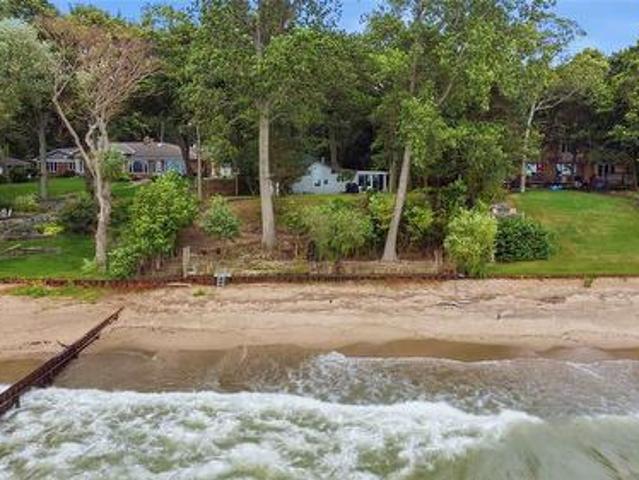 1996 Lakeshore Road, Sarnia, ON, N7X 1E9 house for sale | Listing ID 26017 | Royal LePage