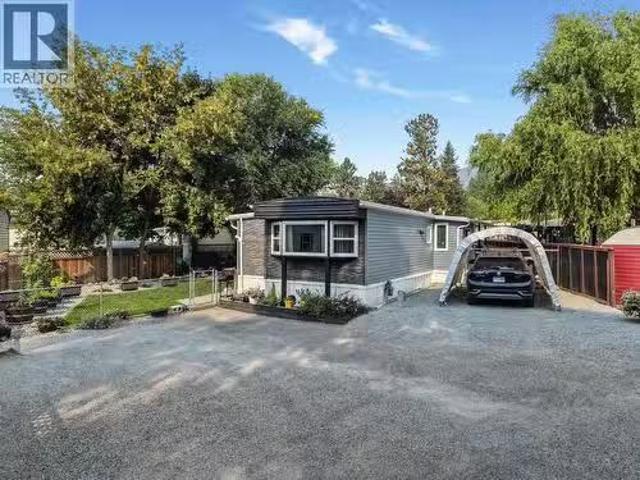 1999 97 Highway S Unit# 85, West Kelowna, BC, V1Z 1B2 house.