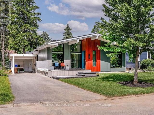 199 Lennox Park Avenue Ottawa, ON K1G0K3