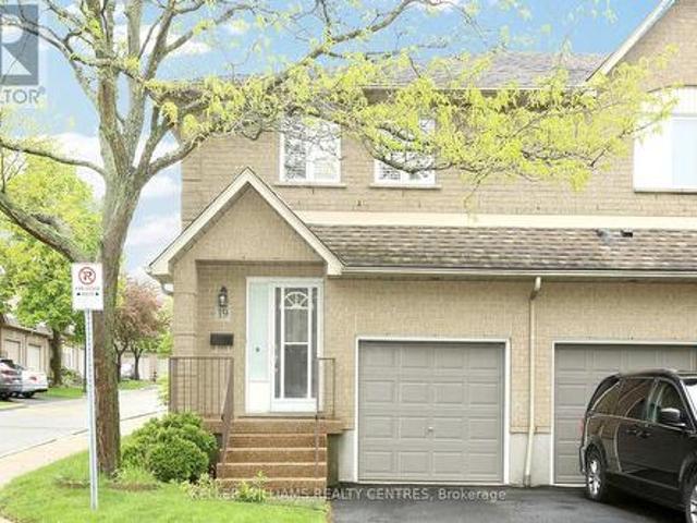 19 100 Vineberg Drive N, Hamilton, ON, L8W 3X4 townhouse for sale | Listing ID X13181 | Royal LePage
