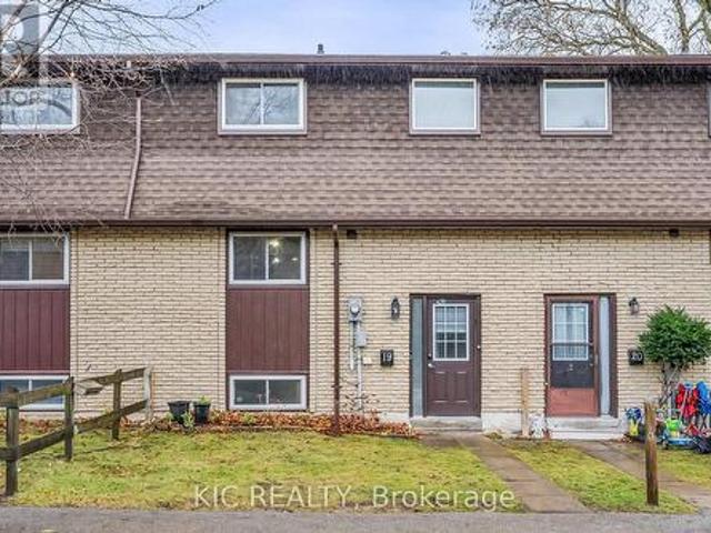 19 233 Innisfil Street, Barrie, ON, L4N 3E9 townhouse for sale | Listing ID S11990 | Royal LePage