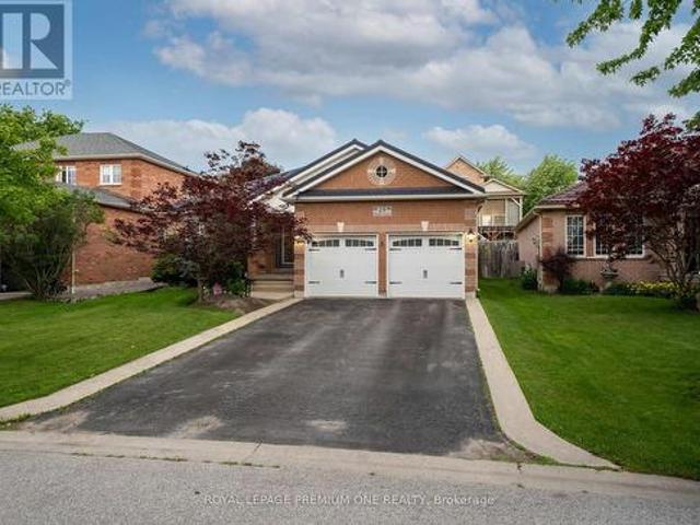 19 Taylor Court, Bradford West Gwillimbury, ON, L3Z 3J1 house for sale | Listing ID N13463 | Royal LePage