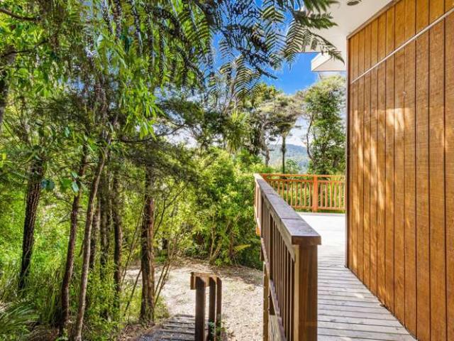 19 Te Aute Ridge Road, Waitakere, City