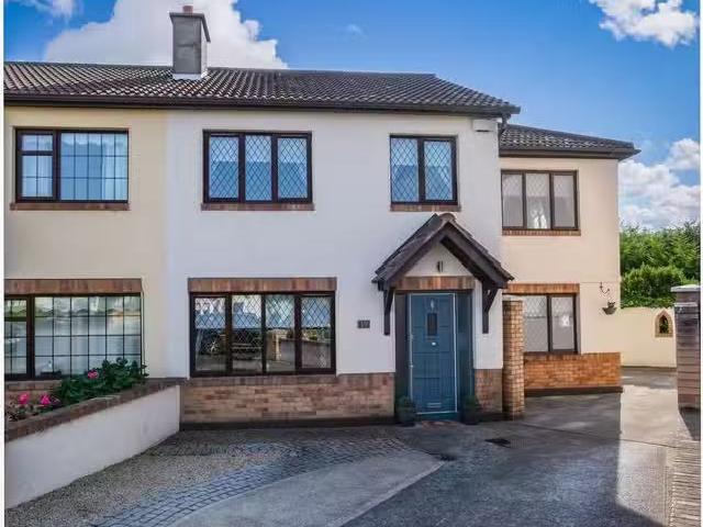 19 Temple Manor Court, Limekiln, Greenhills, Dublin 12, D12RK6.