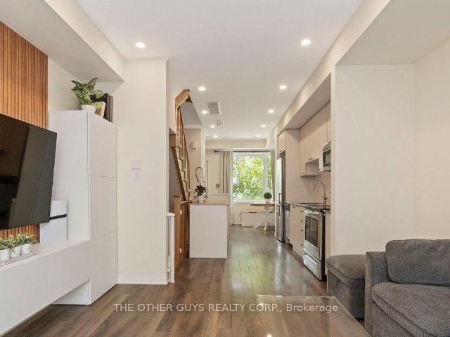 19 Thomas Mulholland Drive, North York | 3+1Beds/3Bath, Townhouse, $3,200/mo | Condos. Ca