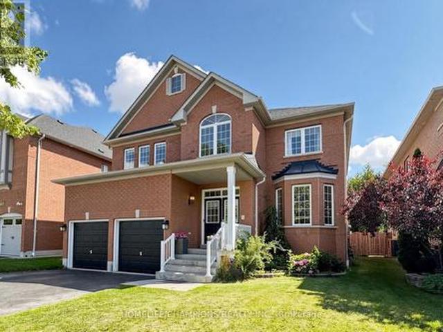 19 Tweedie Crescent, Whitby, ON, L1P 1X4 house for sale | Listing ID E13627 | Royal LePage
