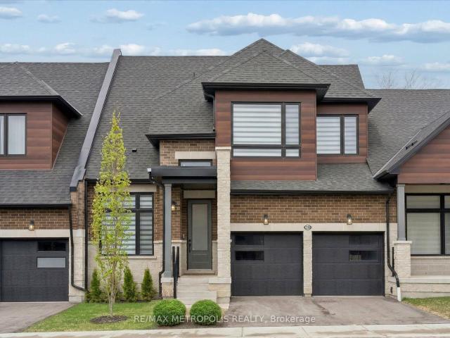 19 Vern Robertson Gate, Uxbridge | For Sale @ $999,900 | Condos. Ca