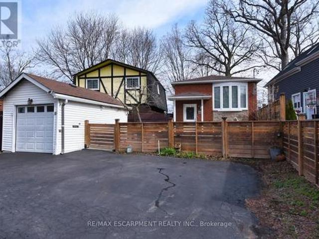19 Victoria Terrace, Grimsby, ON, L3M 2E6 house for sale | Listing ID X12093 | Royal LePage