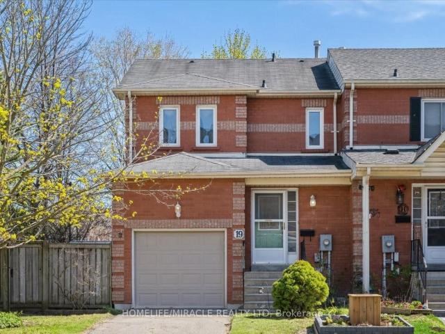 19 Wallace Drive, Whitby | For Rent @ $3,000 | Condos. Ca