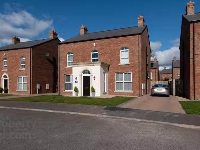 19 Willowbrook