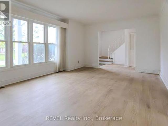 19 Woodington Crescent, St. Catharines Glendale/Glenridge, ON, L2T 3T8 house for lease | Listing ID X13582 | Royal LePage