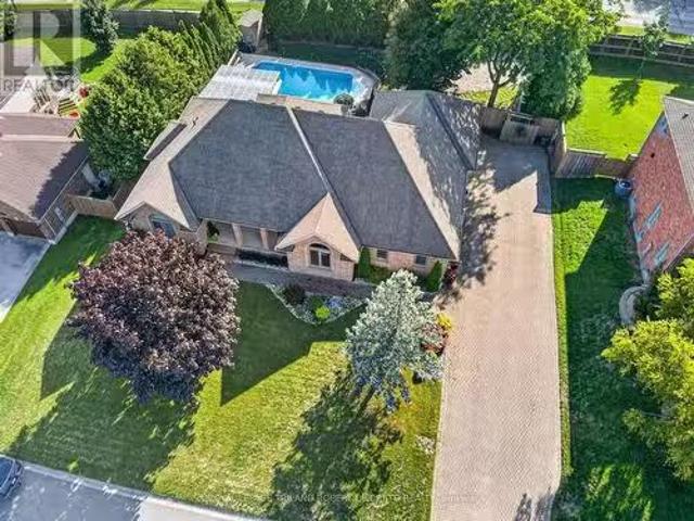 19 Woodland Drive, Middleinteraction Centre Kilworth, ON, N0.